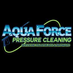 Family-owned pressure washing service in FL, guaranteeing customer satisfaction with top-quality cleaning solutions since 2010.